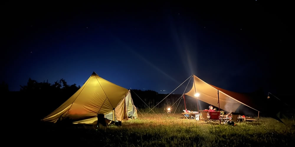 会社情報 キャンプ風景